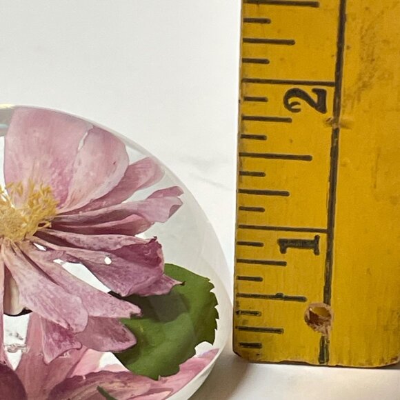 Pressed Pink Flower Paperweight by W. Rolfe Lucite Sphere Encasing Real Flower & - Picture 9 of 9